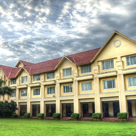 Country Roads Hotel Haora Exterior foto